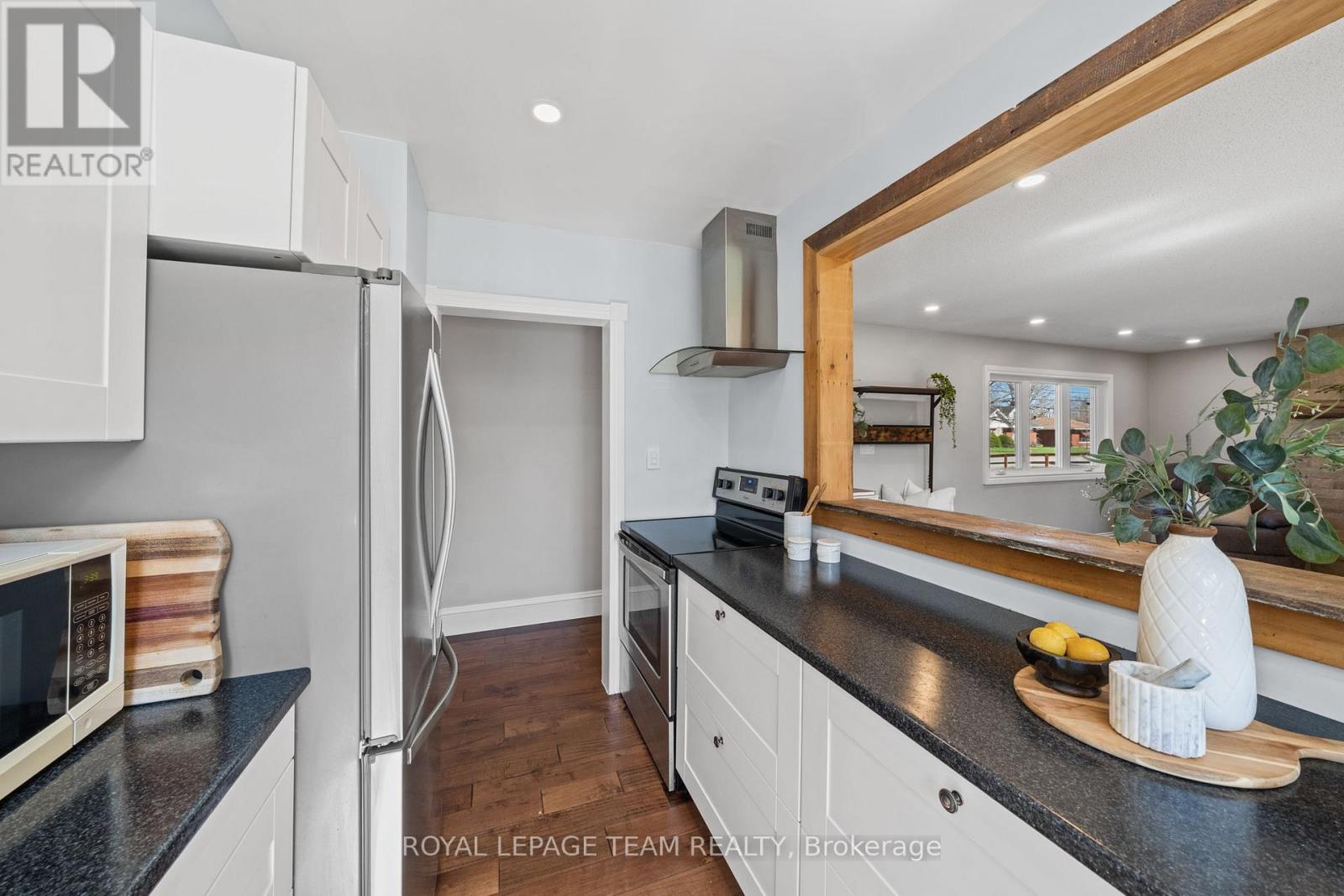 14 FERGUSON STREET — photo 16