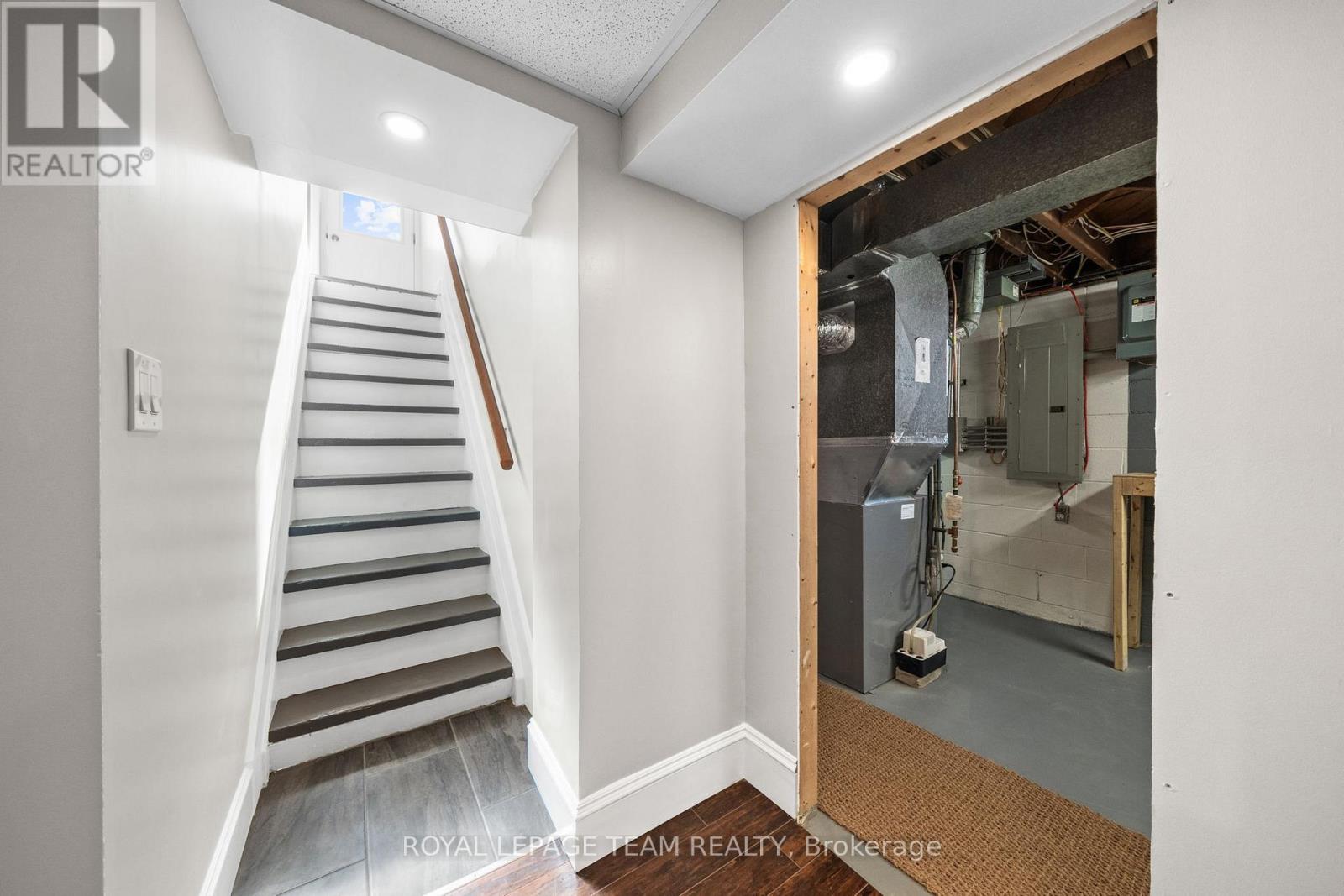 14 FERGUSON STREET — photo 32