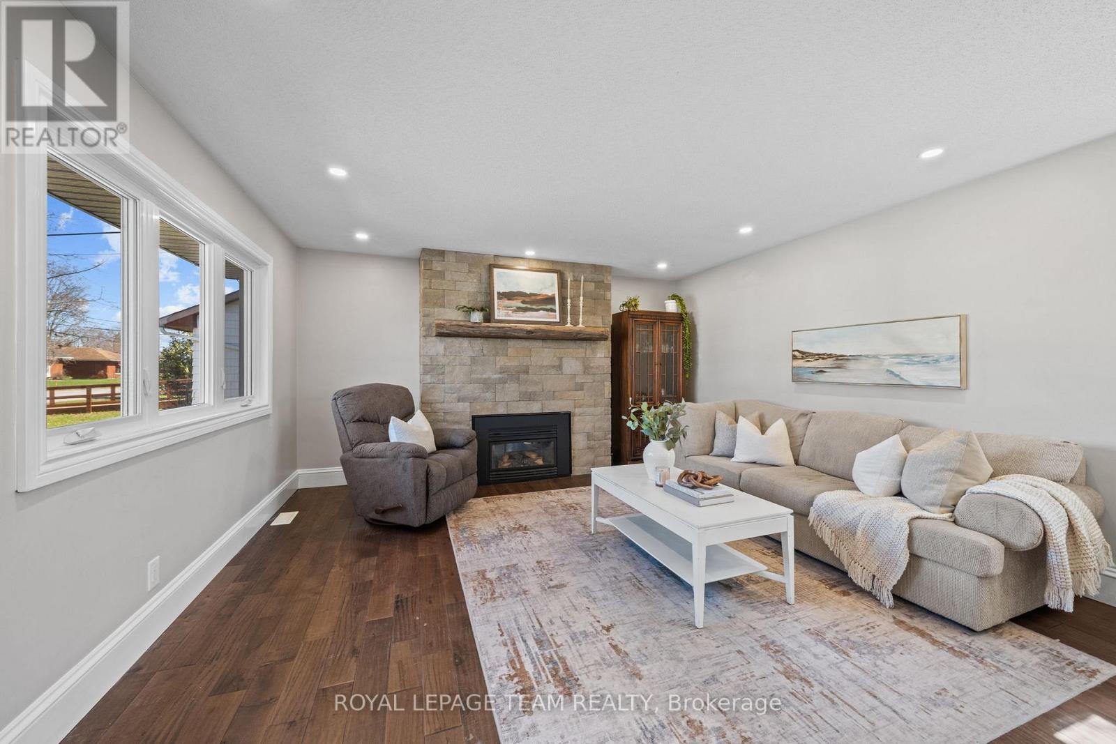 14 FERGUSON STREET — photo 8