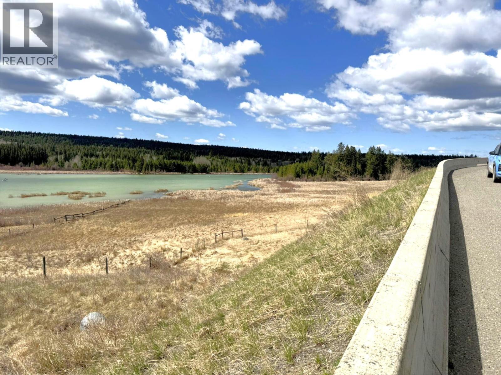 3440 DUNSMUIR ROAD, Lac La Hache