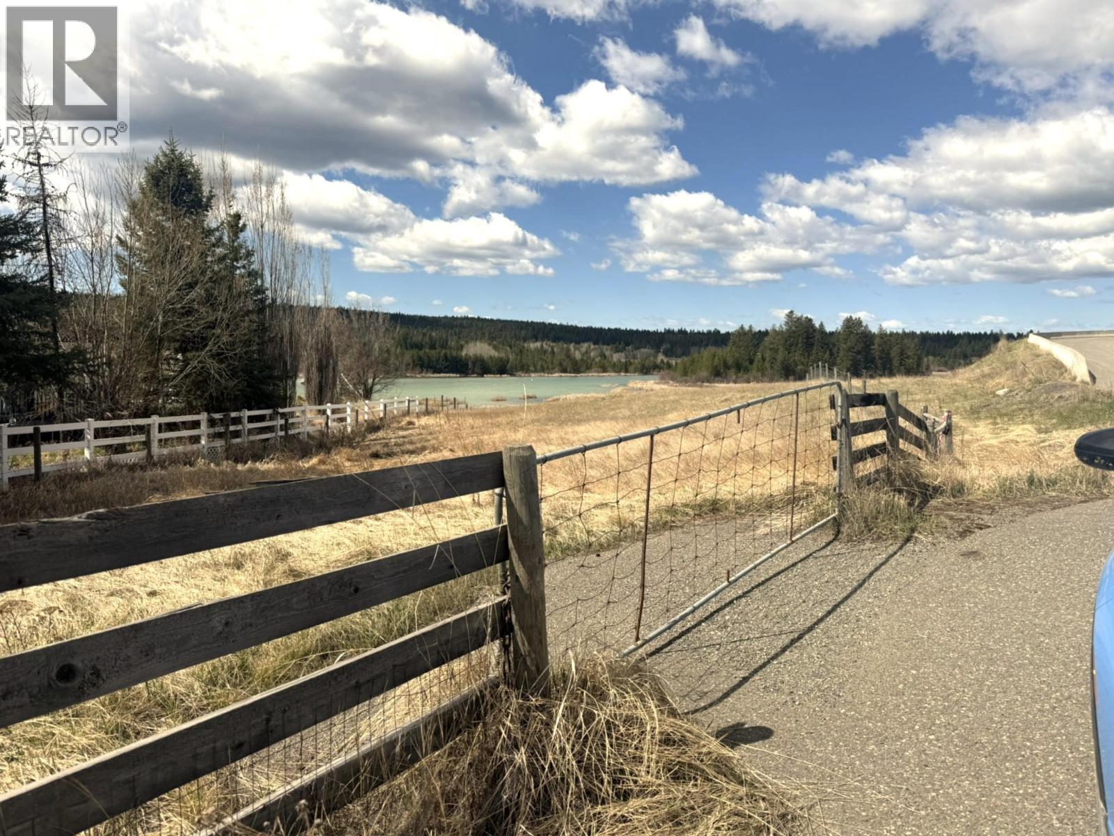 3440 DUNSMUIR ROAD, Lac La Hache