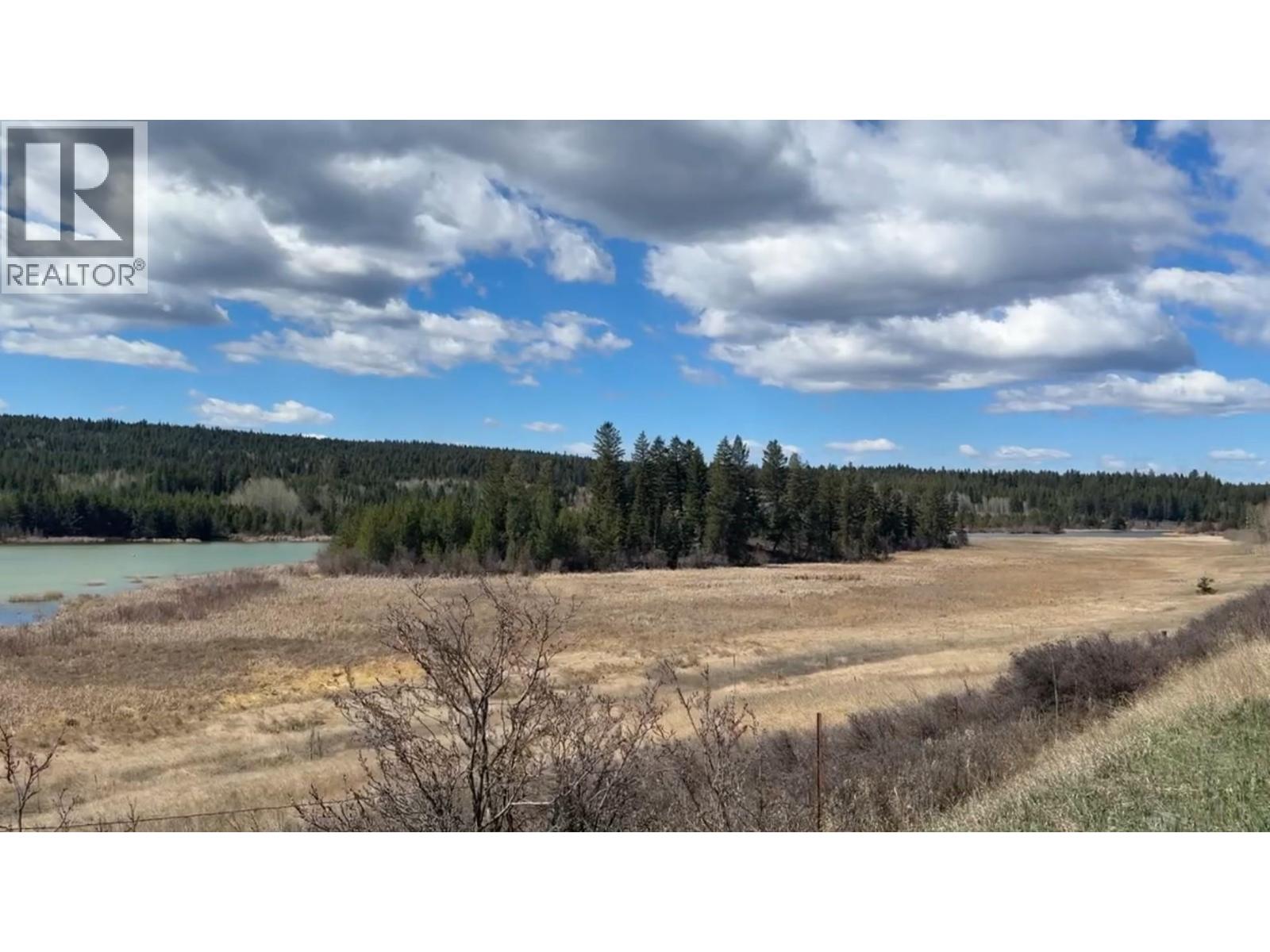 3440 DUNSMUIR ROAD, Lac La Hache