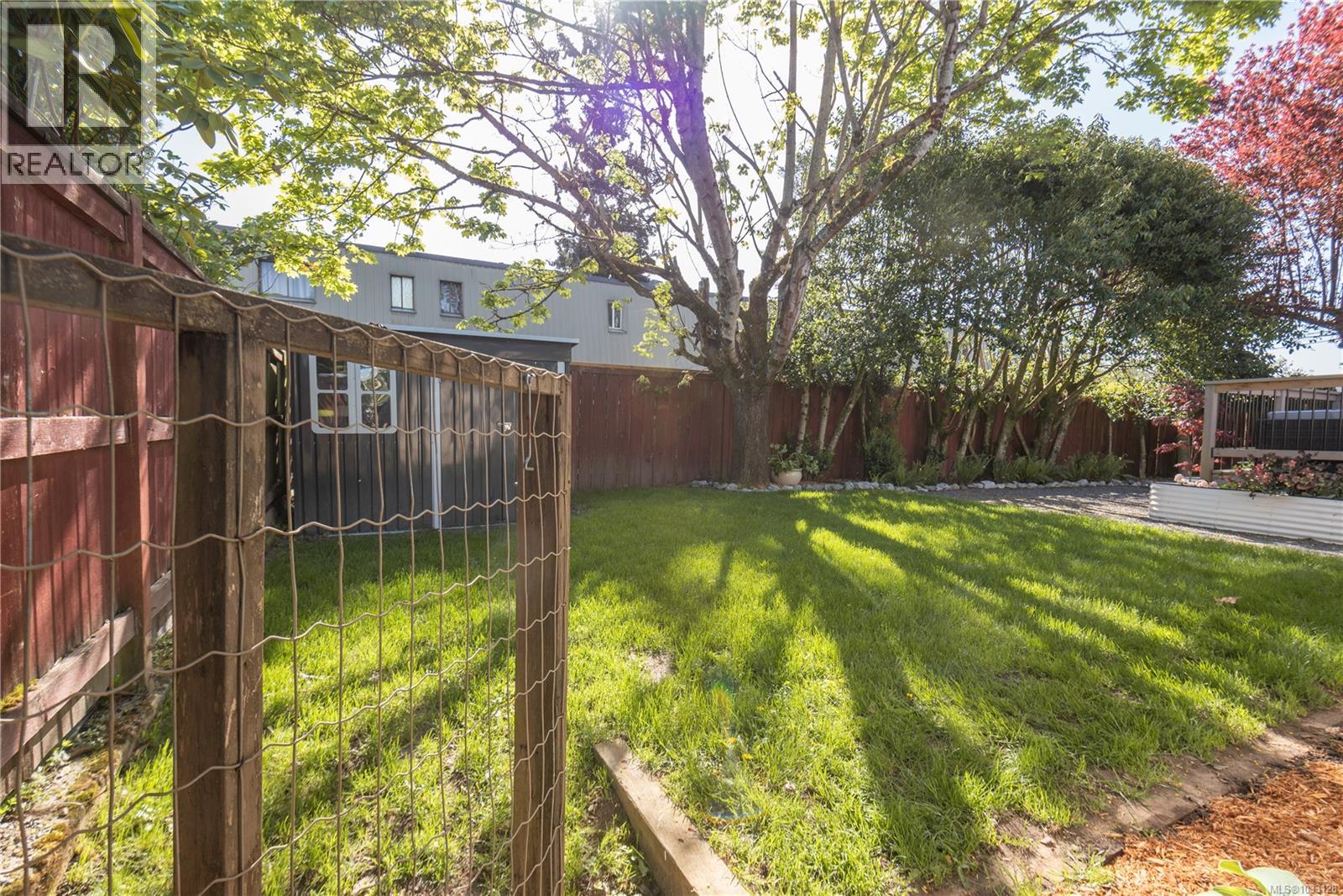 378 Campbell St - 26