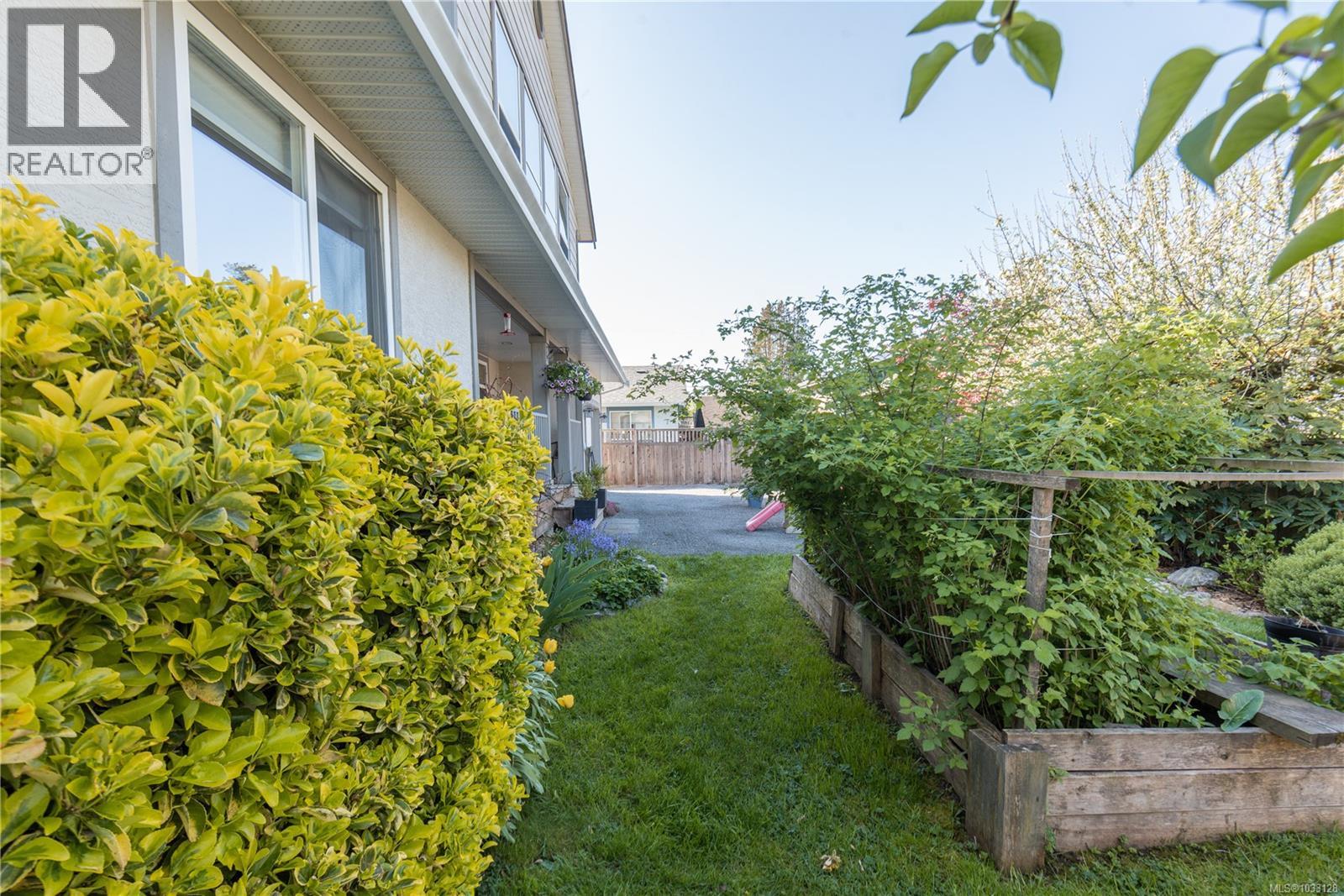 378 Campbell St - 33