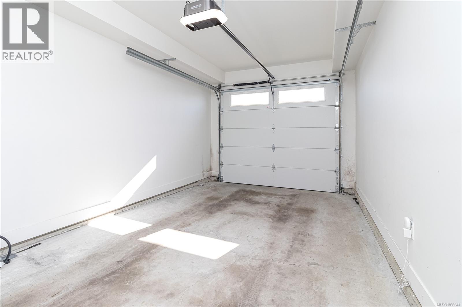 1367 Sandstone Lane - 25