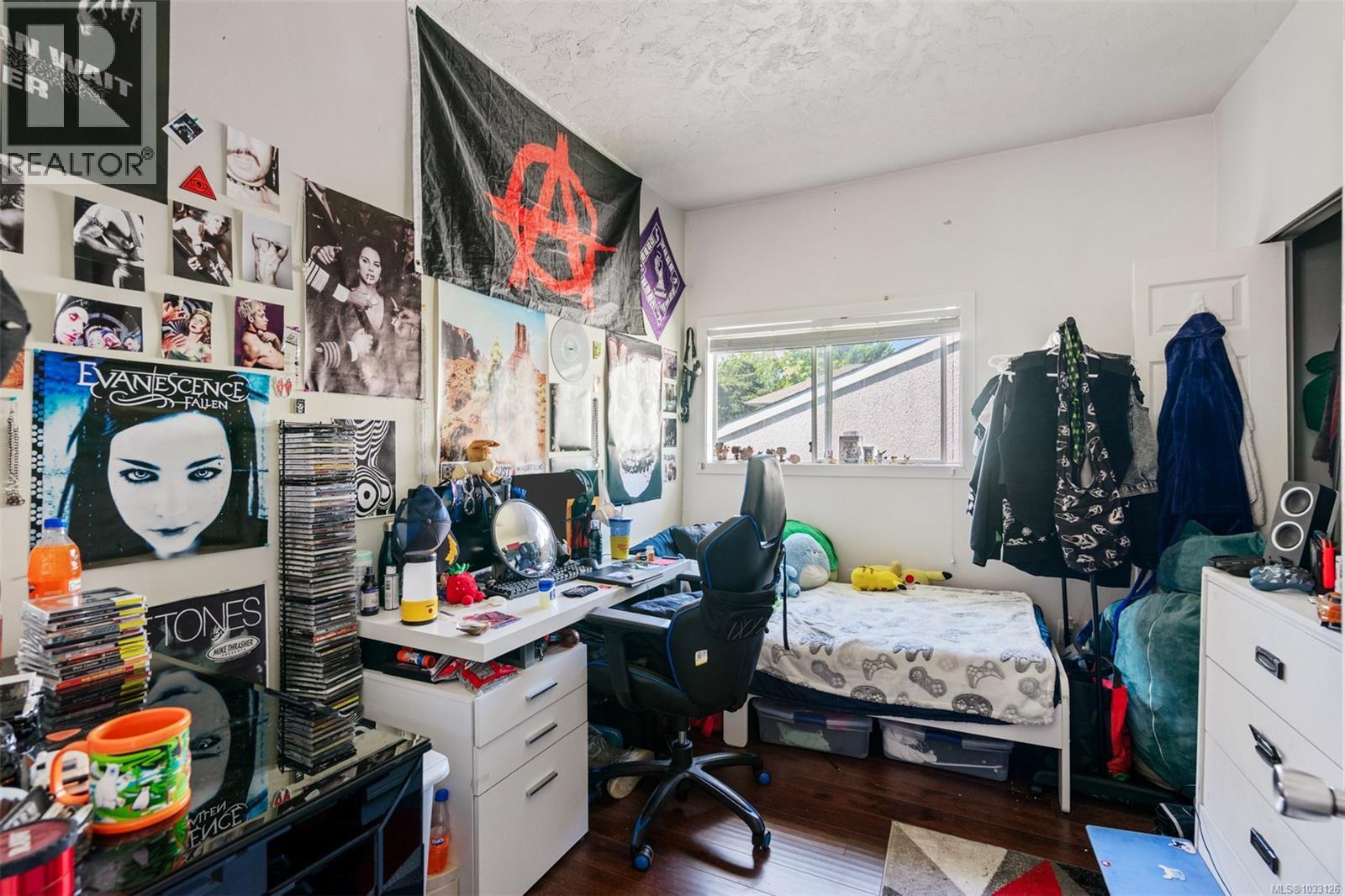 2630 Victor St - 12