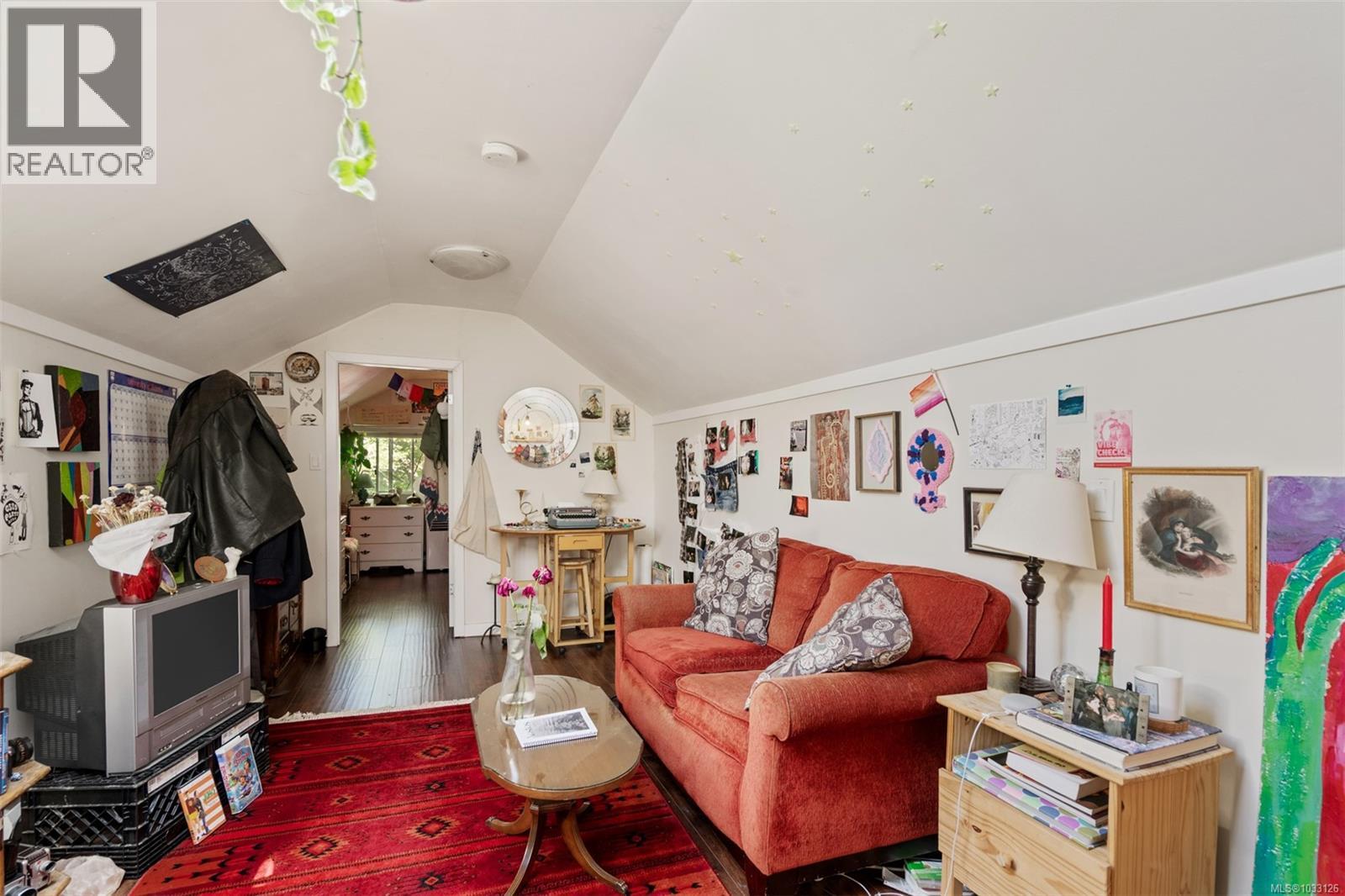 2630 Victor St - 15