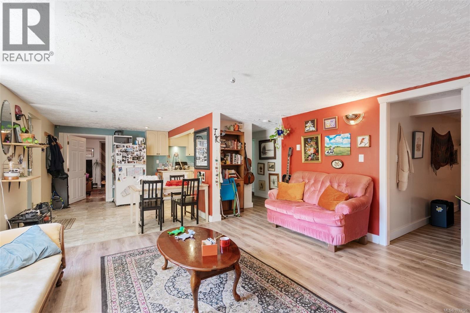 2630 Victor St - 25