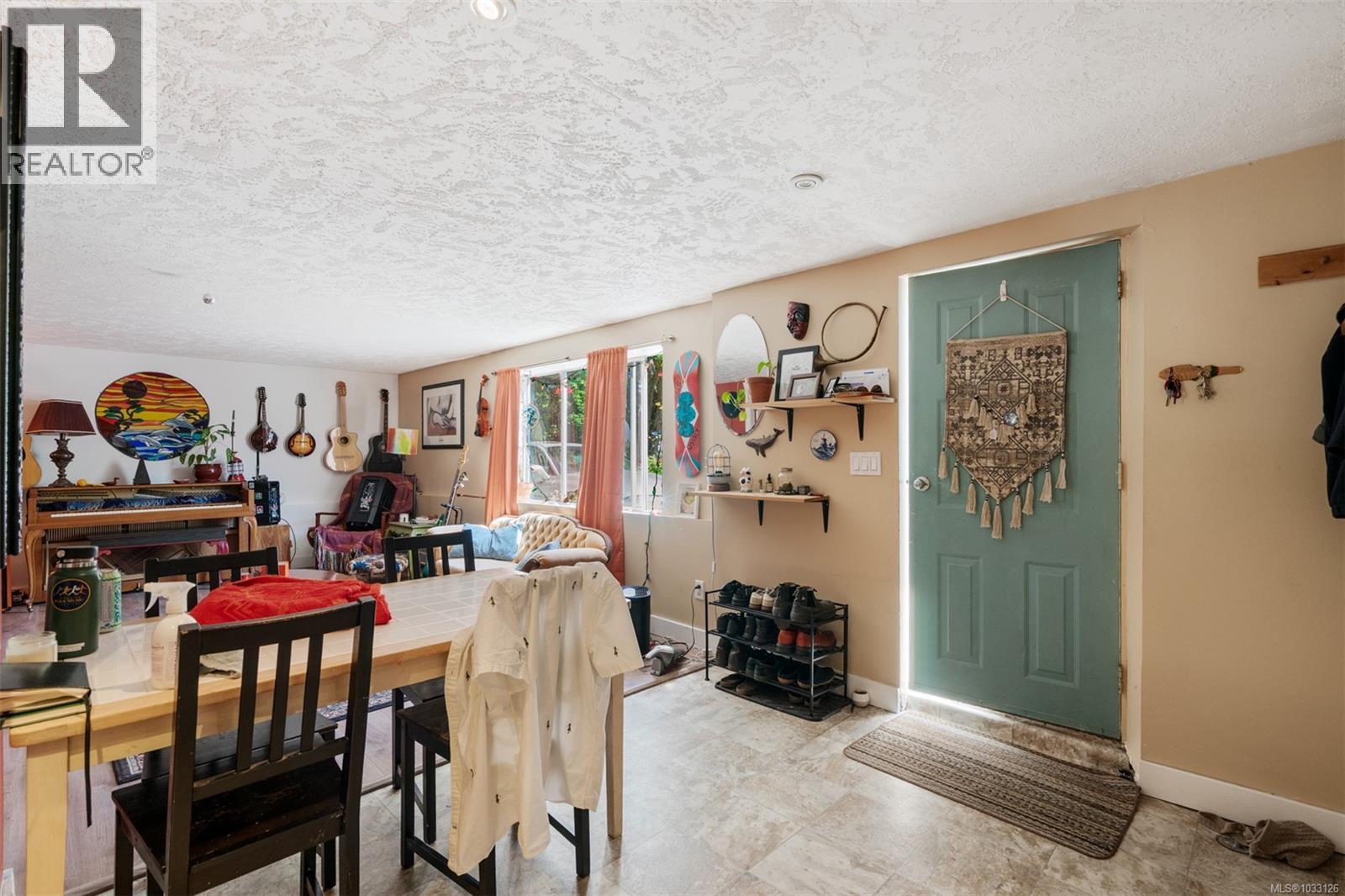 2630 Victor St - 29