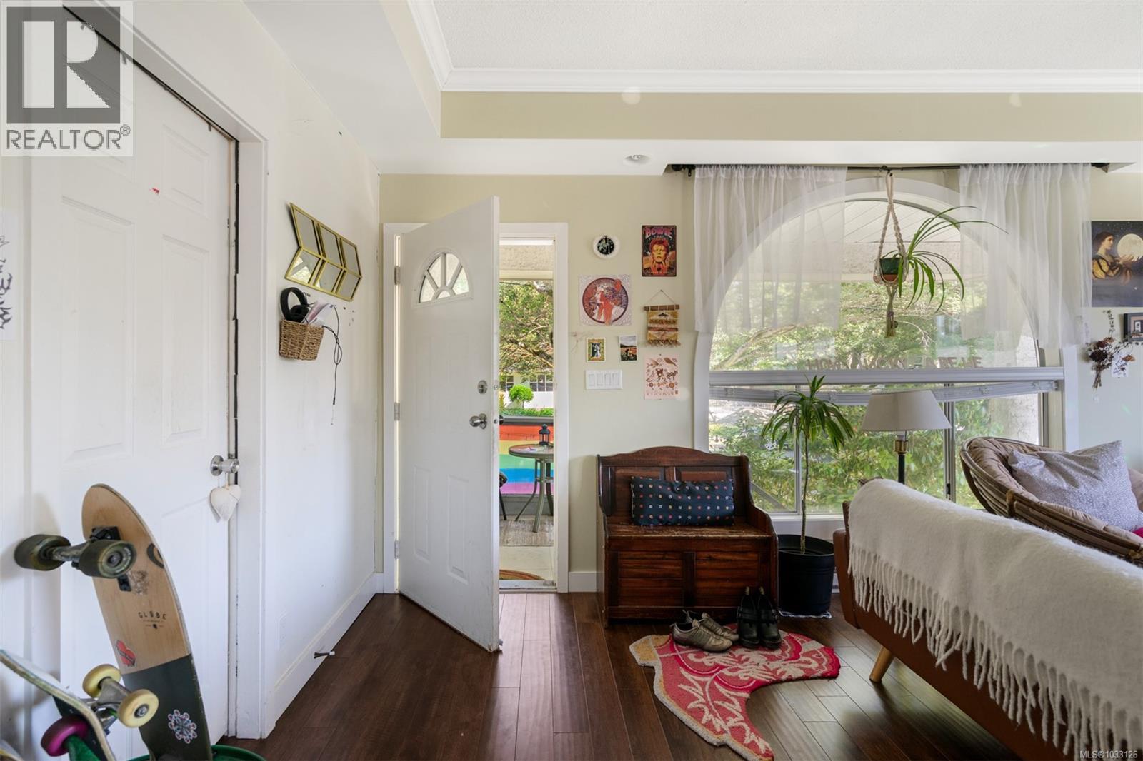 2630 Victor St - 3