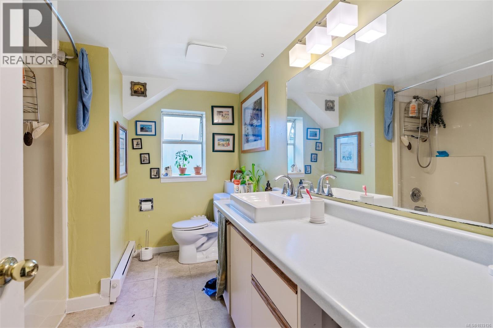 2630 Victor St - 34