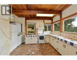 279 Wood Dale Dr, Mayne Island, BC V0N2J2 Photo 16