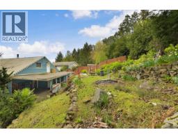 279 Wood Dale Dr, Mayne Island, BC V0N2J2 Photo 9