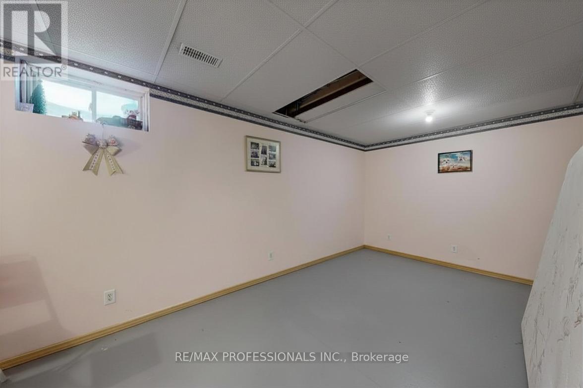 44 SHEPHARD AVENUE - 11