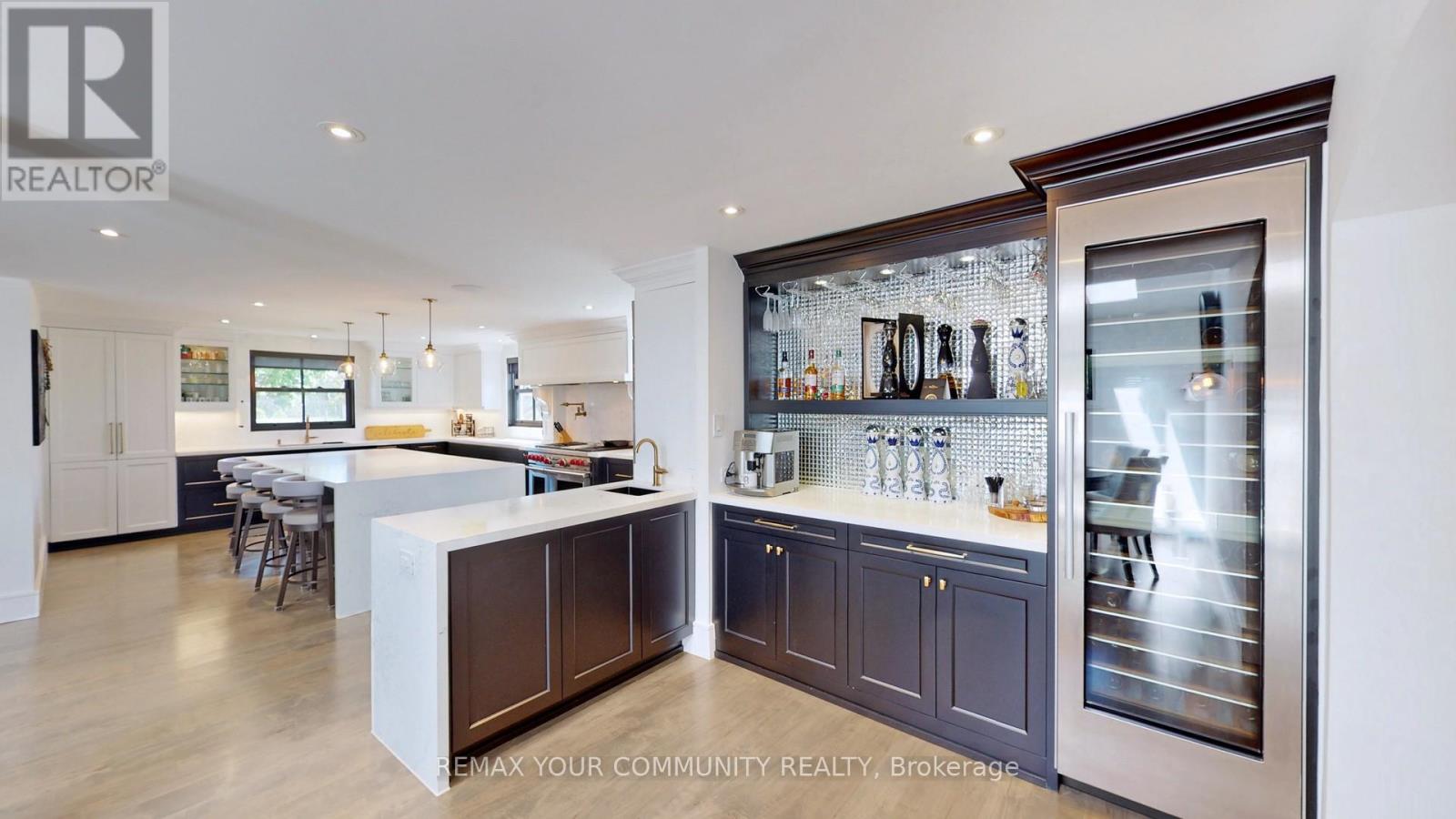 557 AINTREE DRIVE — photo 11
