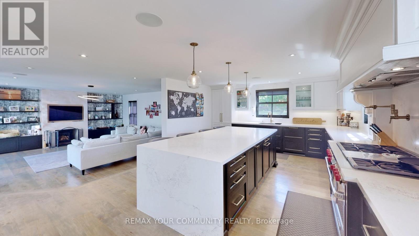 557 AINTREE DRIVE — photo 12