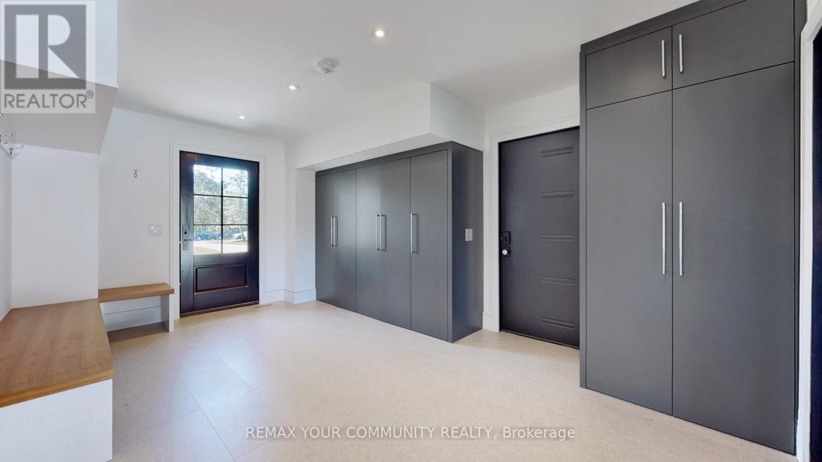 557 AINTREE DRIVE — photo 22