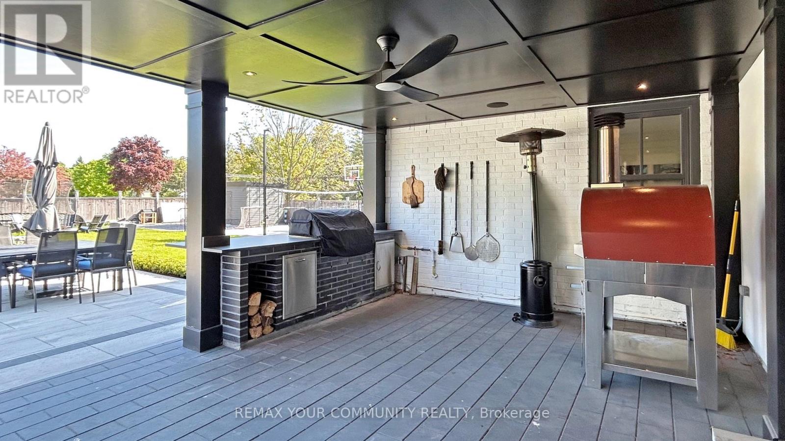 557 AINTREE DRIVE — photo 24