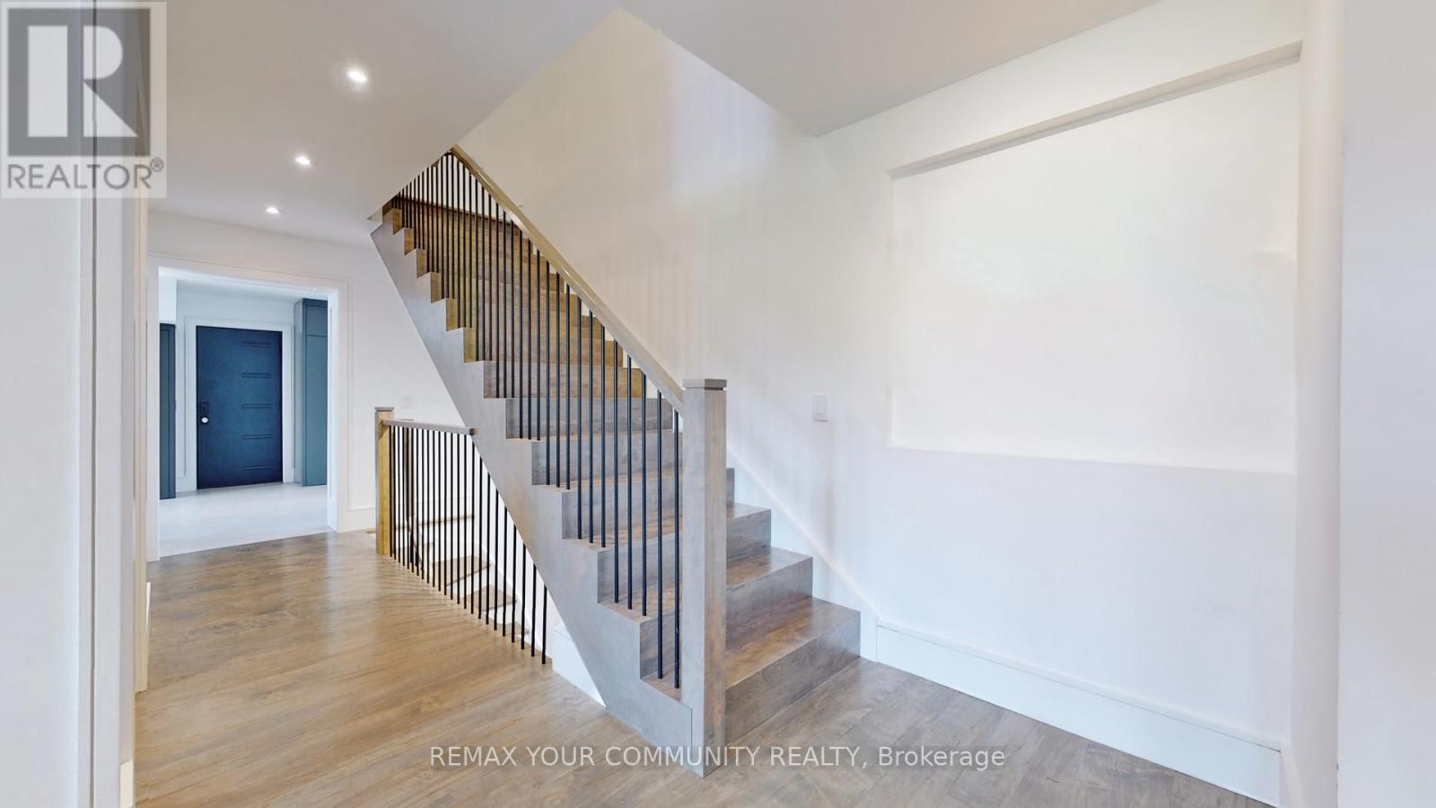 557 AINTREE DRIVE — photo 25
