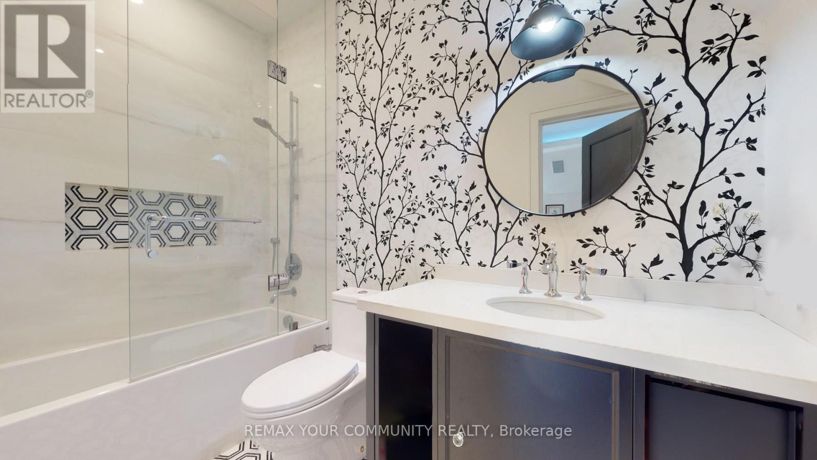 557 AINTREE DRIVE - 33