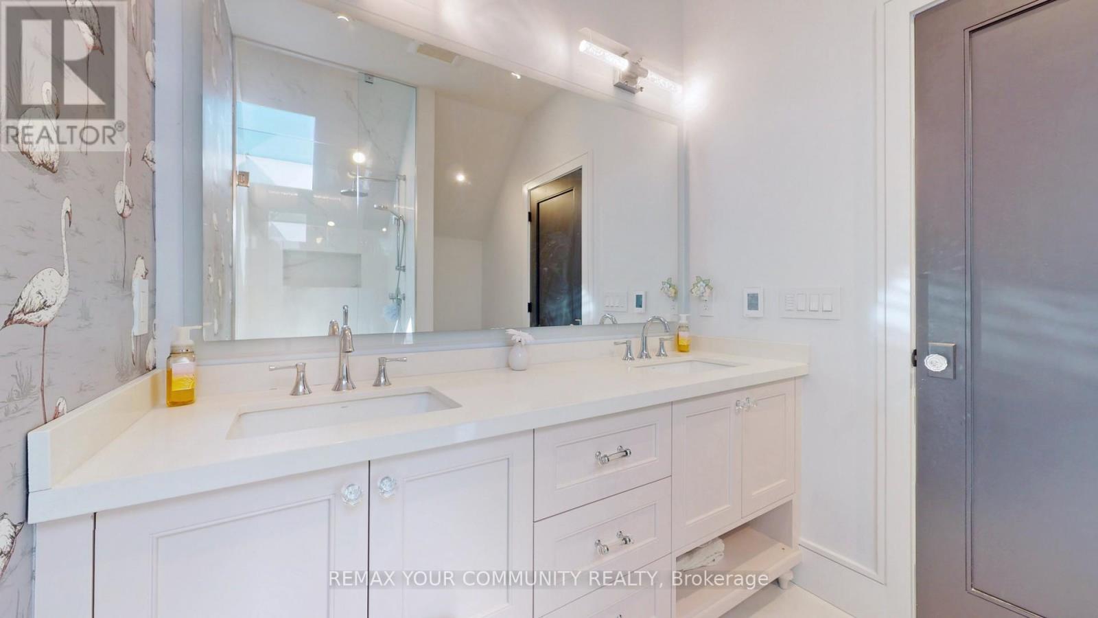 557 AINTREE DRIVE — photo 35