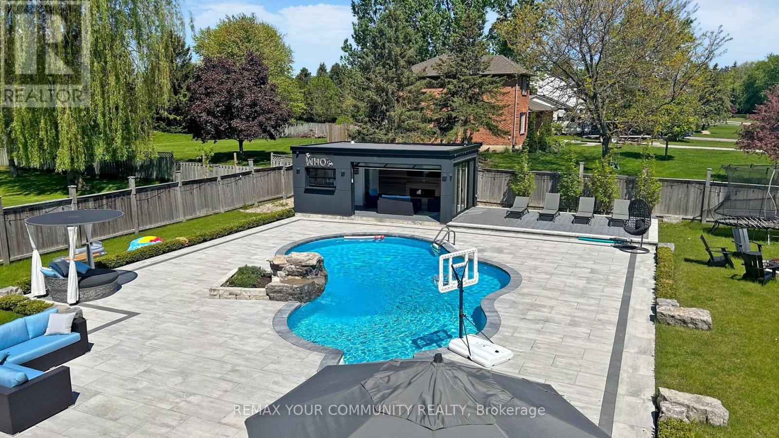 557 AINTREE DRIVE — photo 45