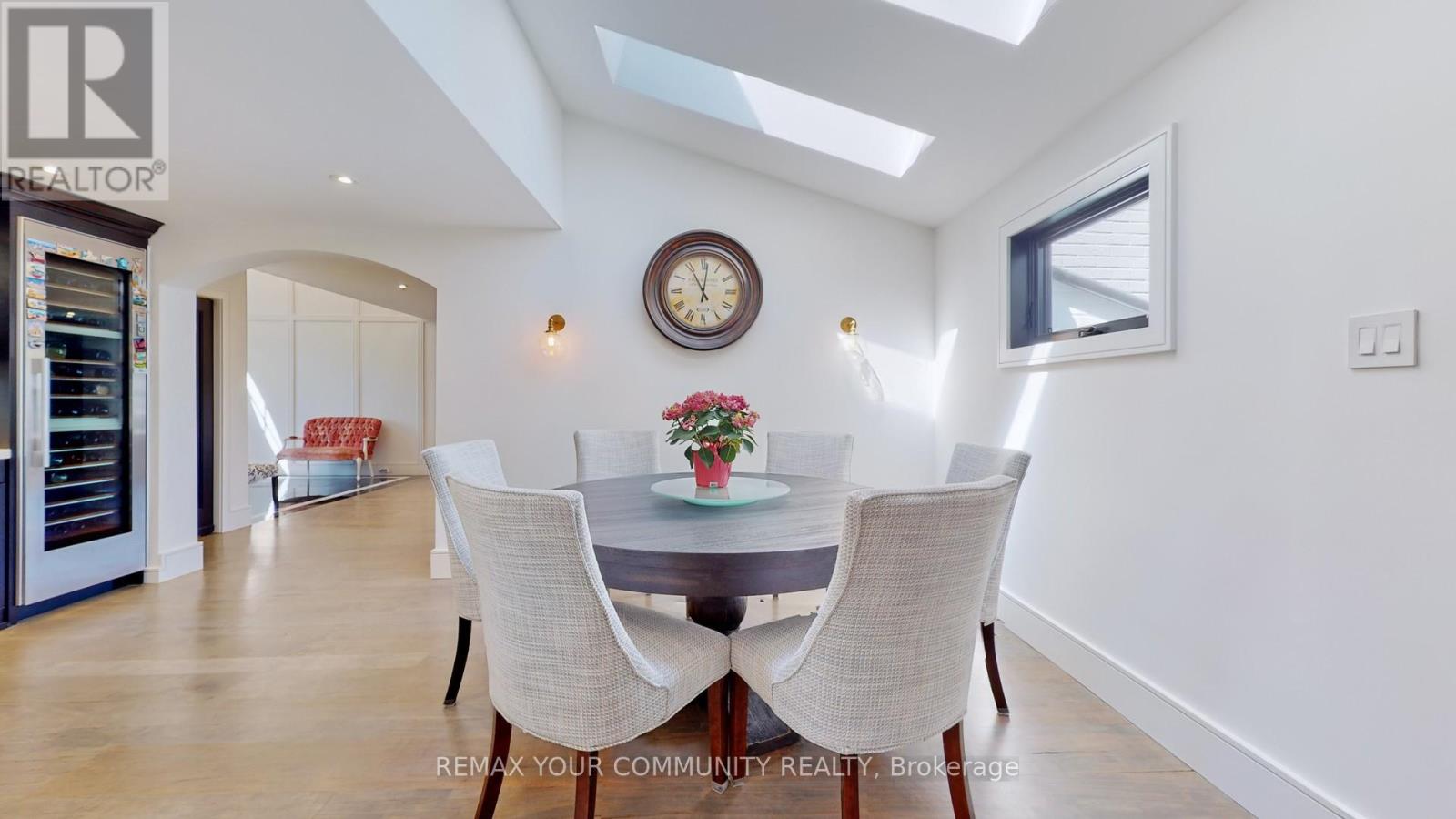 557 AINTREE DRIVE — photo 9