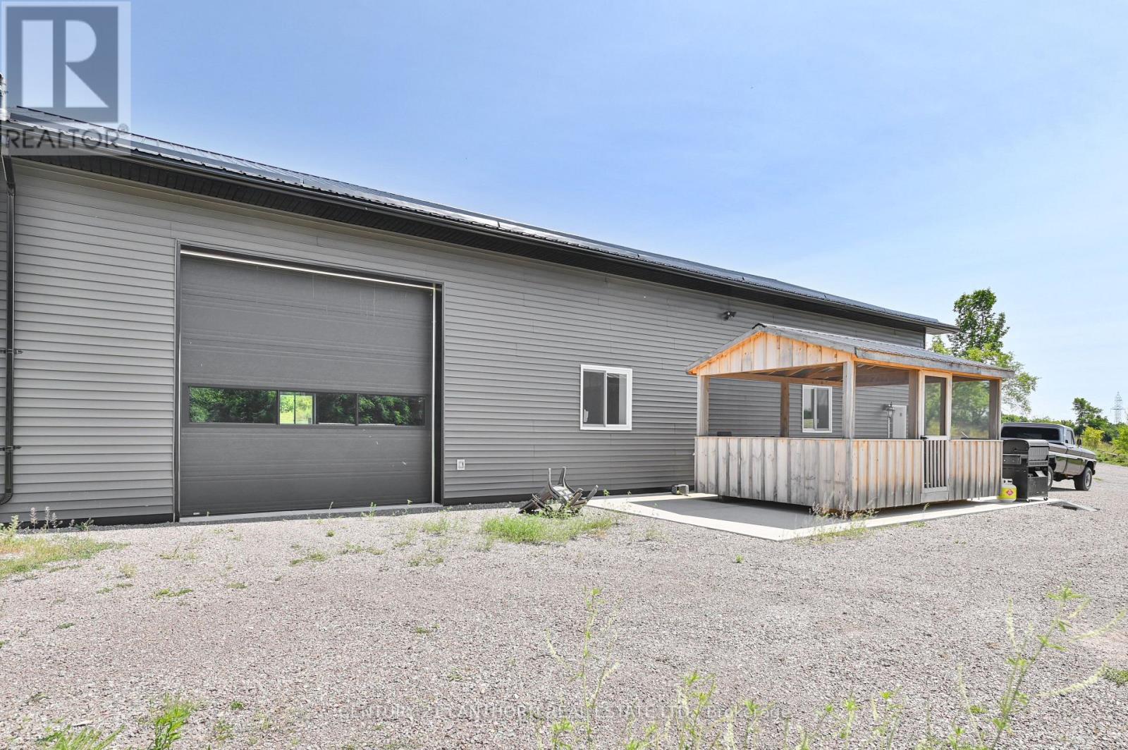 495 BARKER ROAD — photo 35