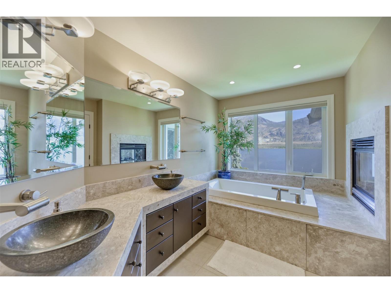  10411 81st Street, Osoyoos