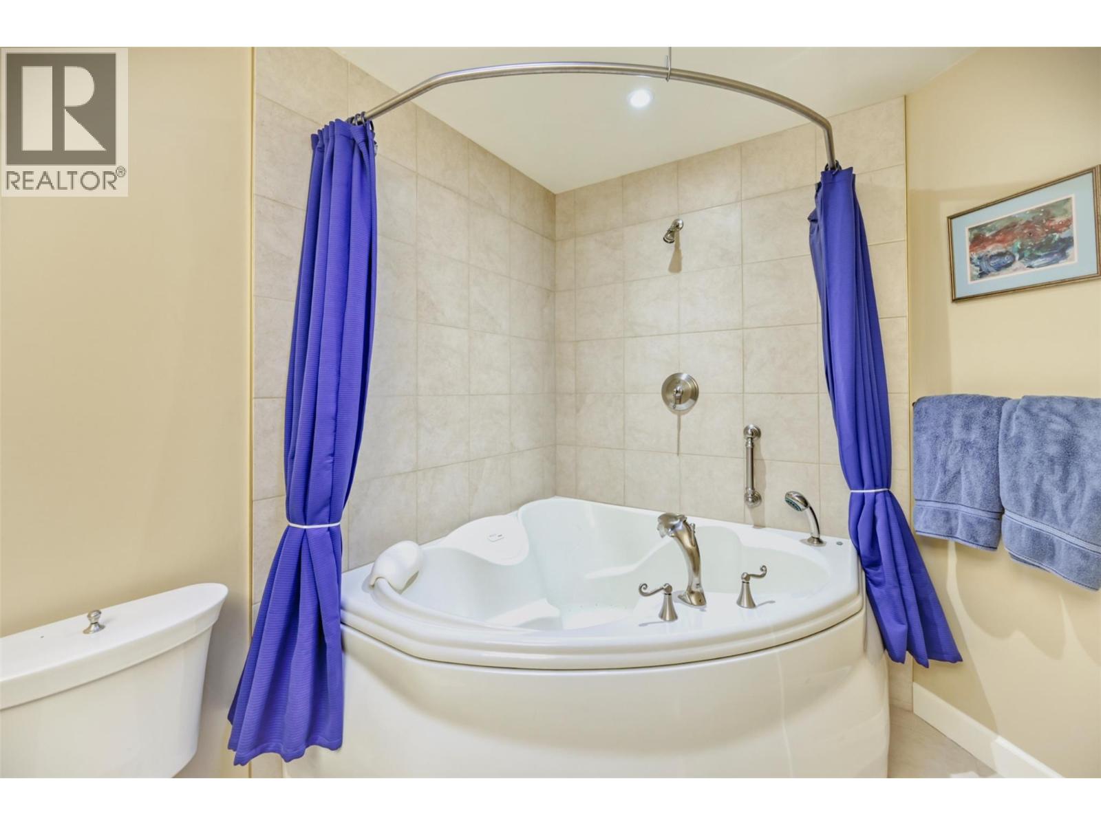  10411 81st Street, Osoyoos