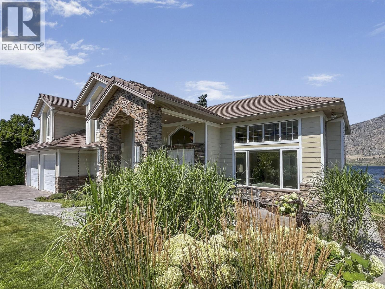  10411 81st Street, Osoyoos