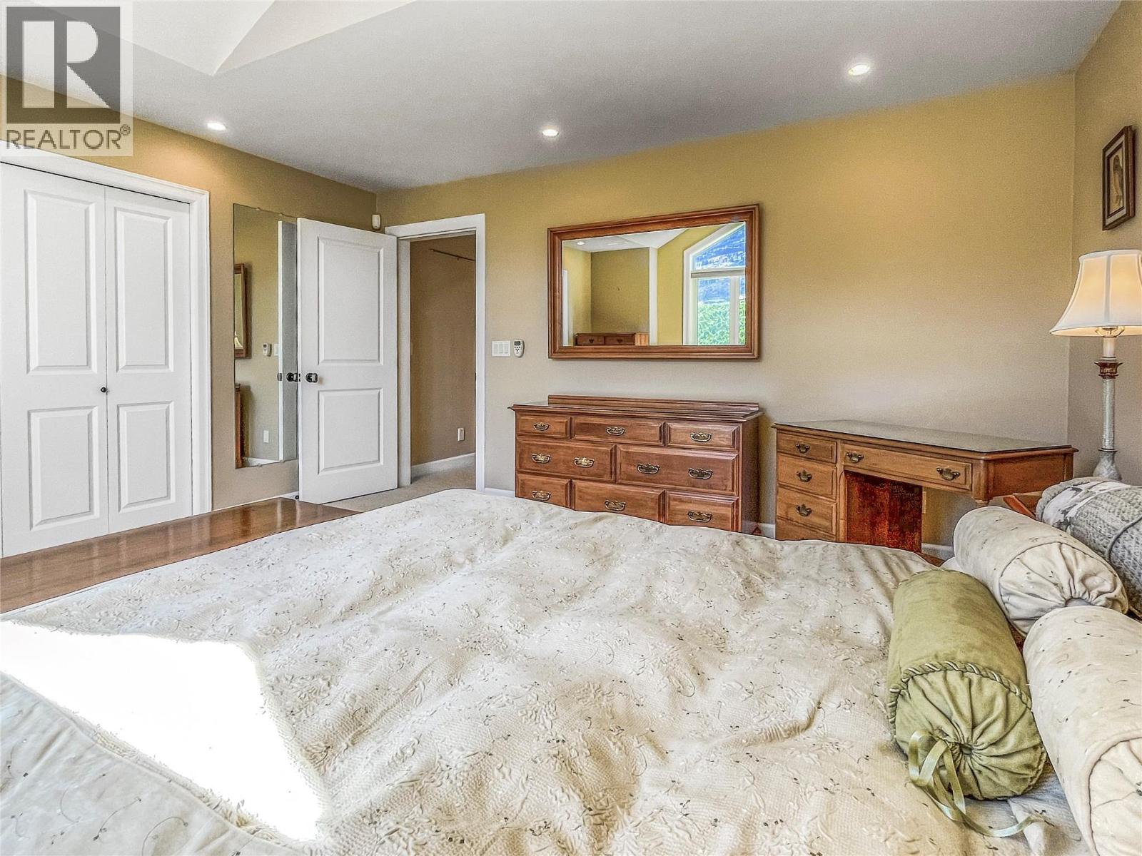  10411 81st Street, Osoyoos