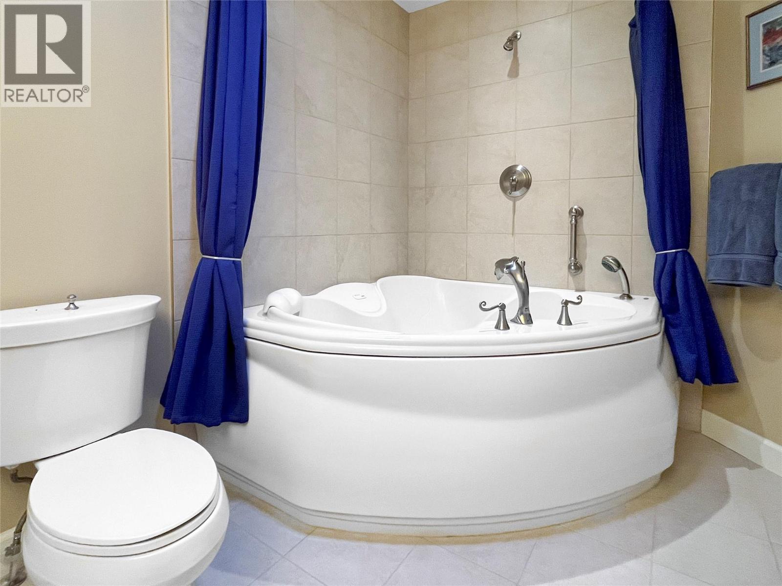  10411 81st Street, Osoyoos