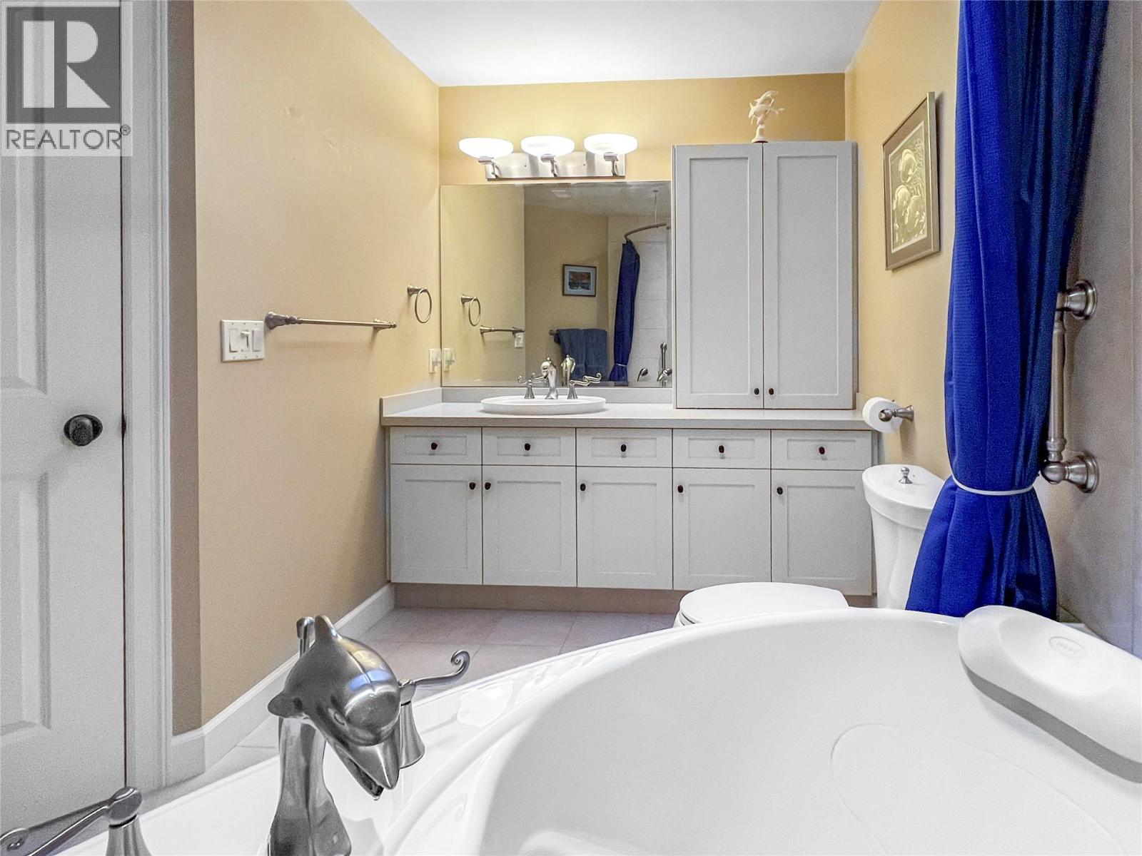  10411 81st Street, Osoyoos