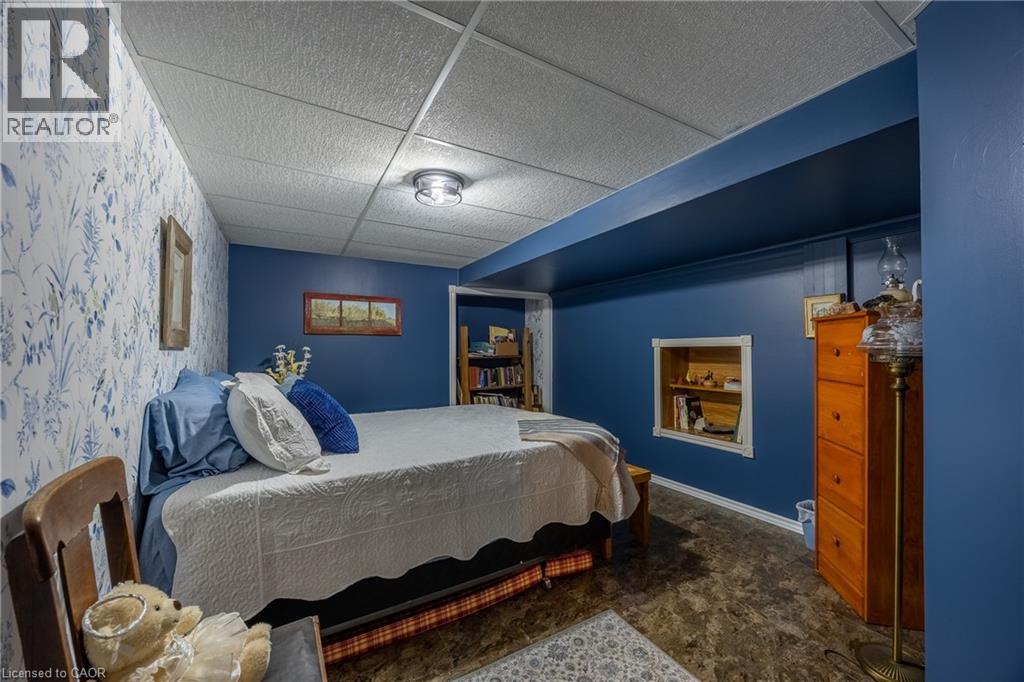 261 WEST QUARTER LINE Road - 24