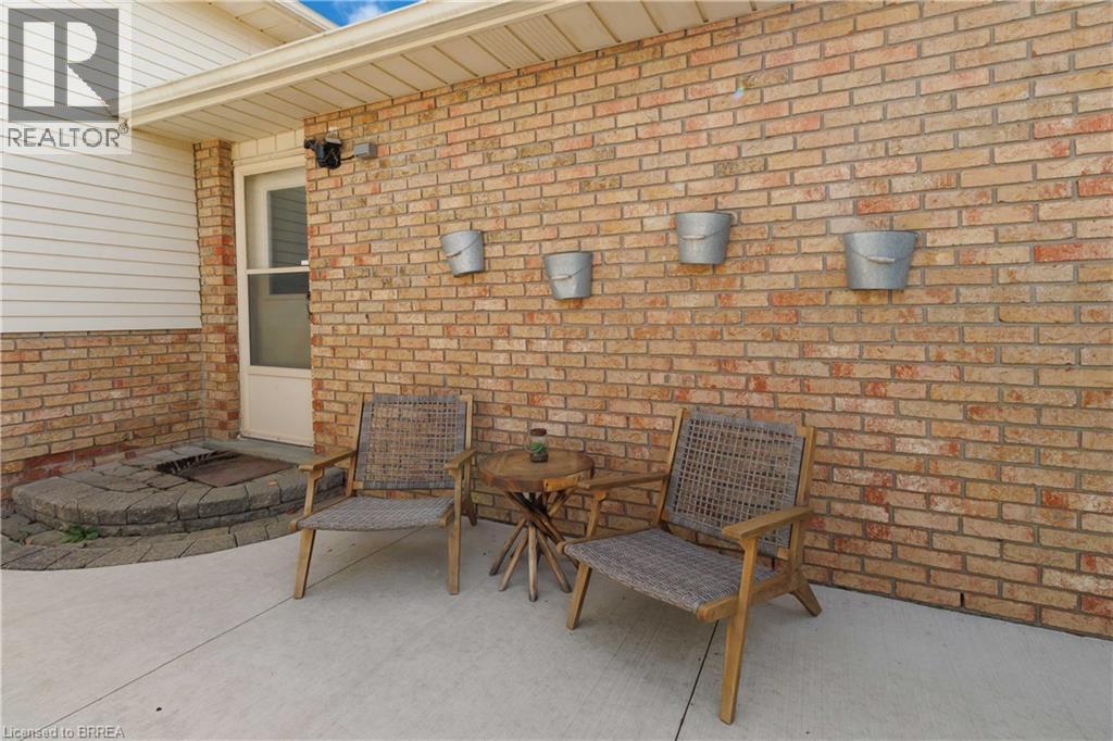 34 SYMPATICA Crescent Unit# LOWER, Brantford, Ontario, N3P1G4 — Photo 3