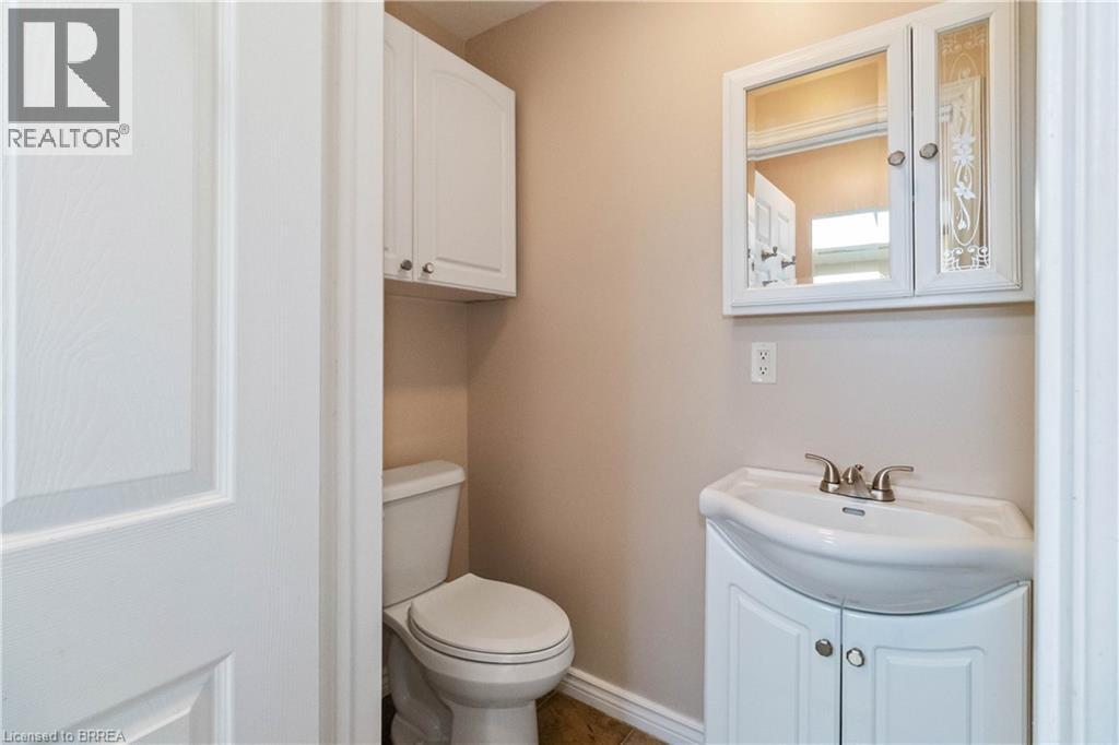 34 SYMPATICA Crescent Unit# LOWER, Brantford, Ontario, N3P1G4 — Photo 10
