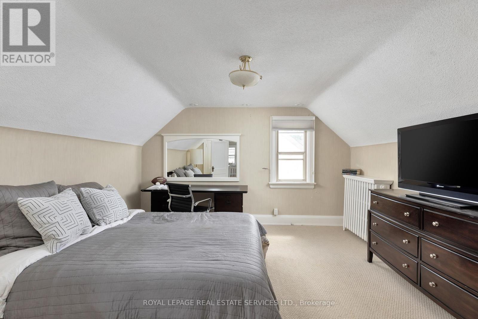 95 THE KINGSWAY — photo 34