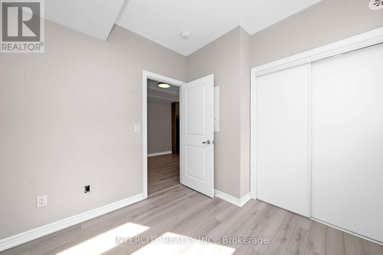 #701 60 HALLIFORD PLACE - 16