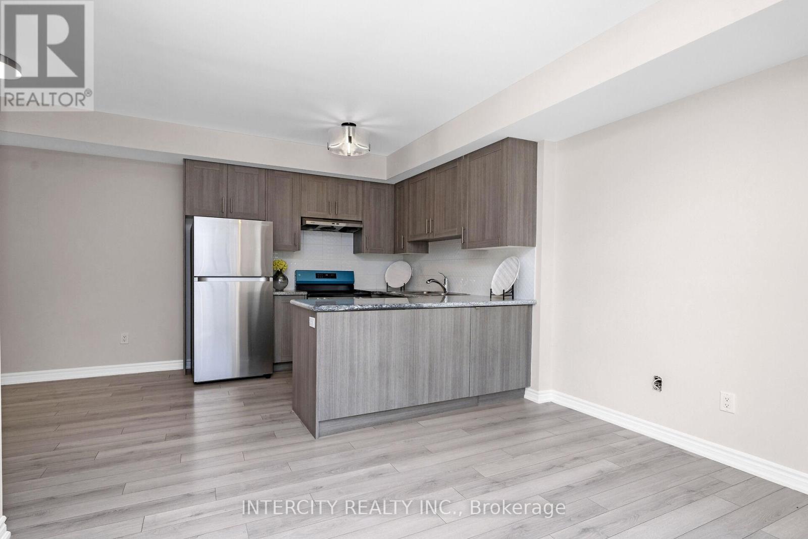 #701 60 HALLIFORD PLACE - 4