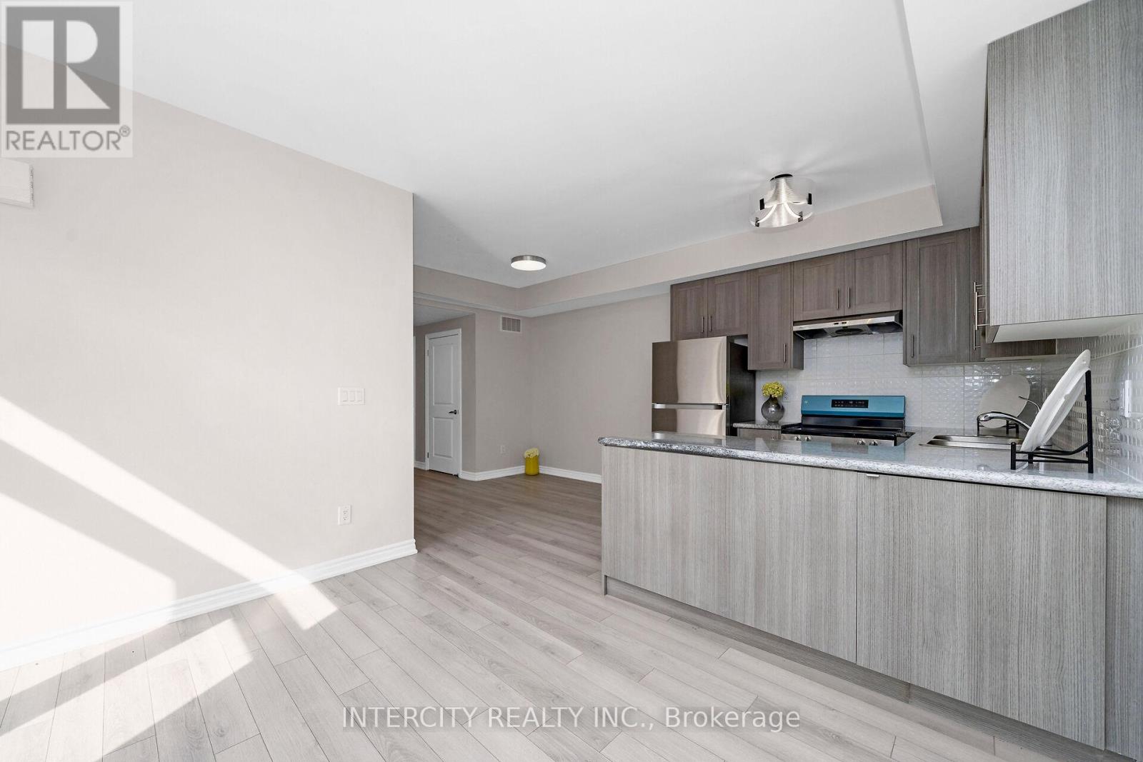 #701 60 HALLIFORD PLACE - 5