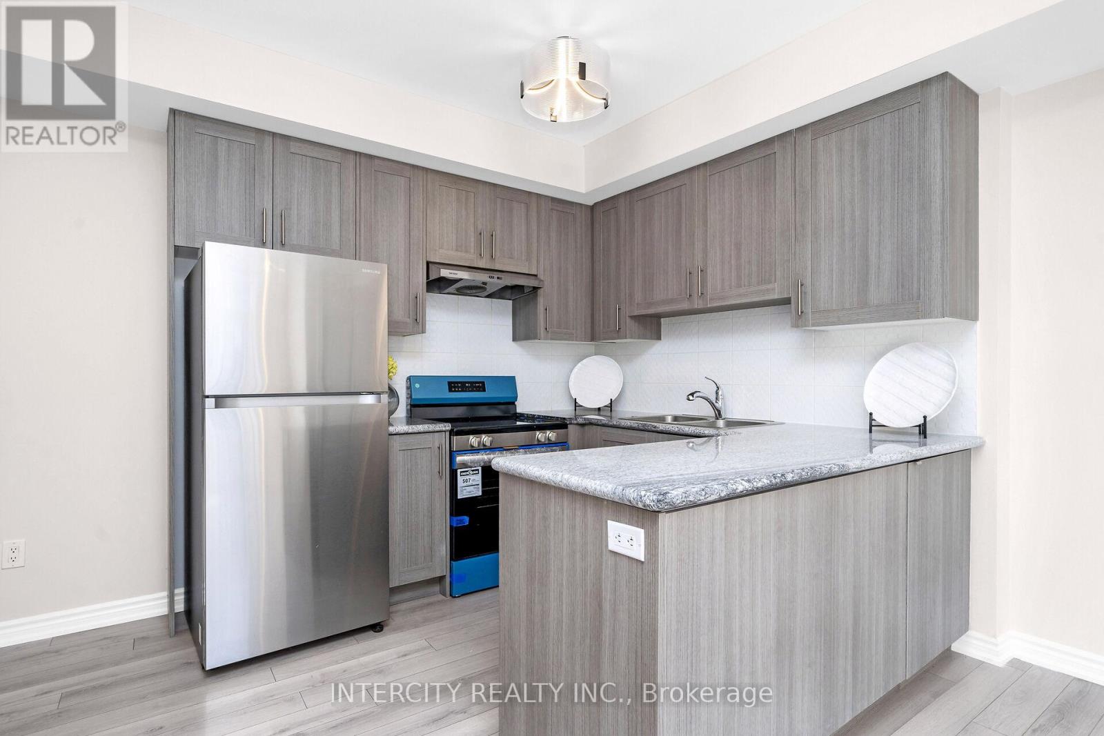 #701 60 HALLIFORD PLACE - 6