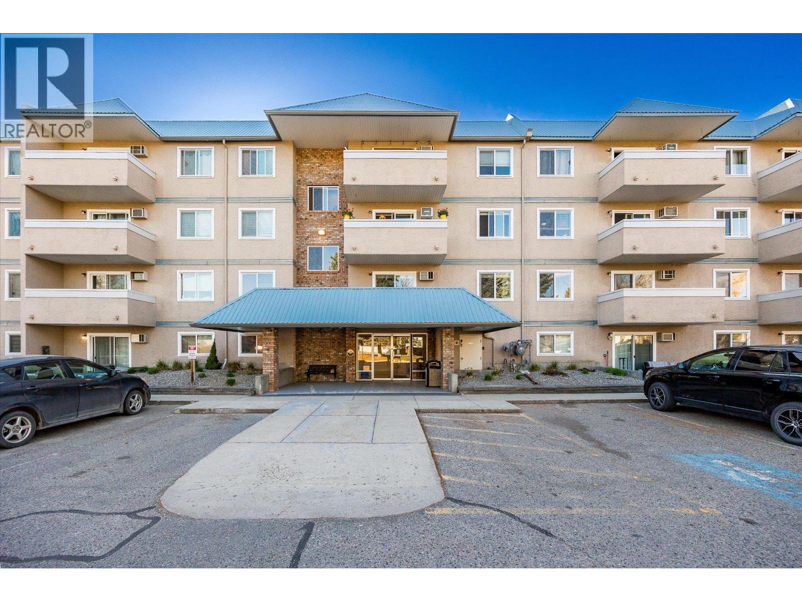 300 3160 De Montreuil Court, Kelowna