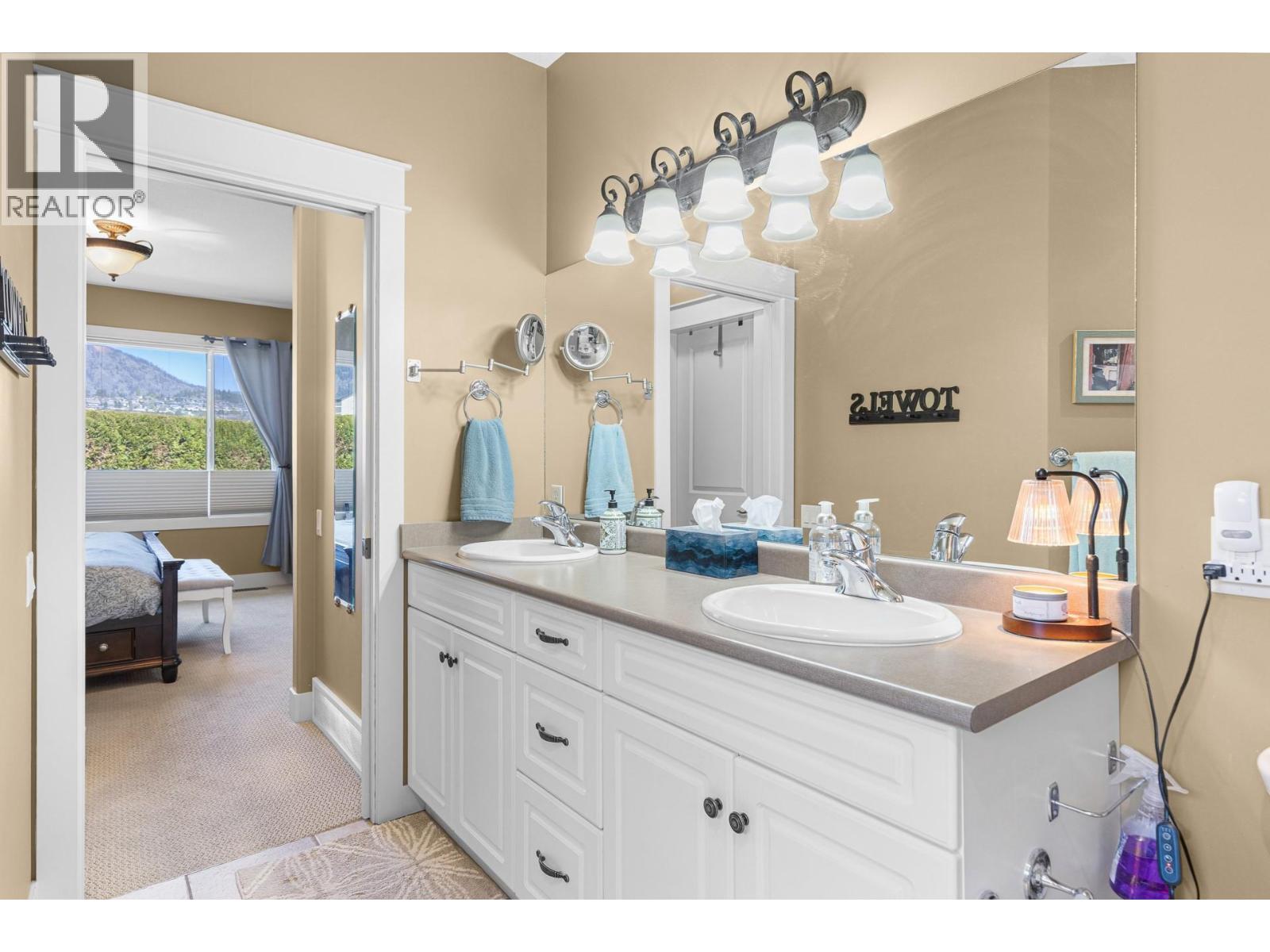  2284 Pine Vista Place, Westbank