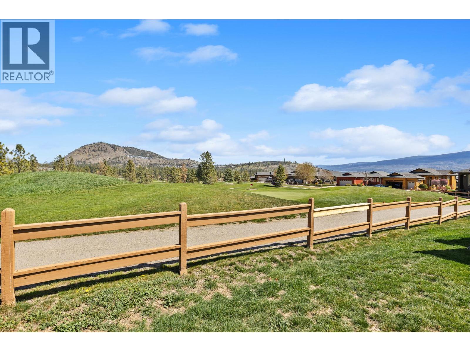  2284 Pine Vista Place, Westbank