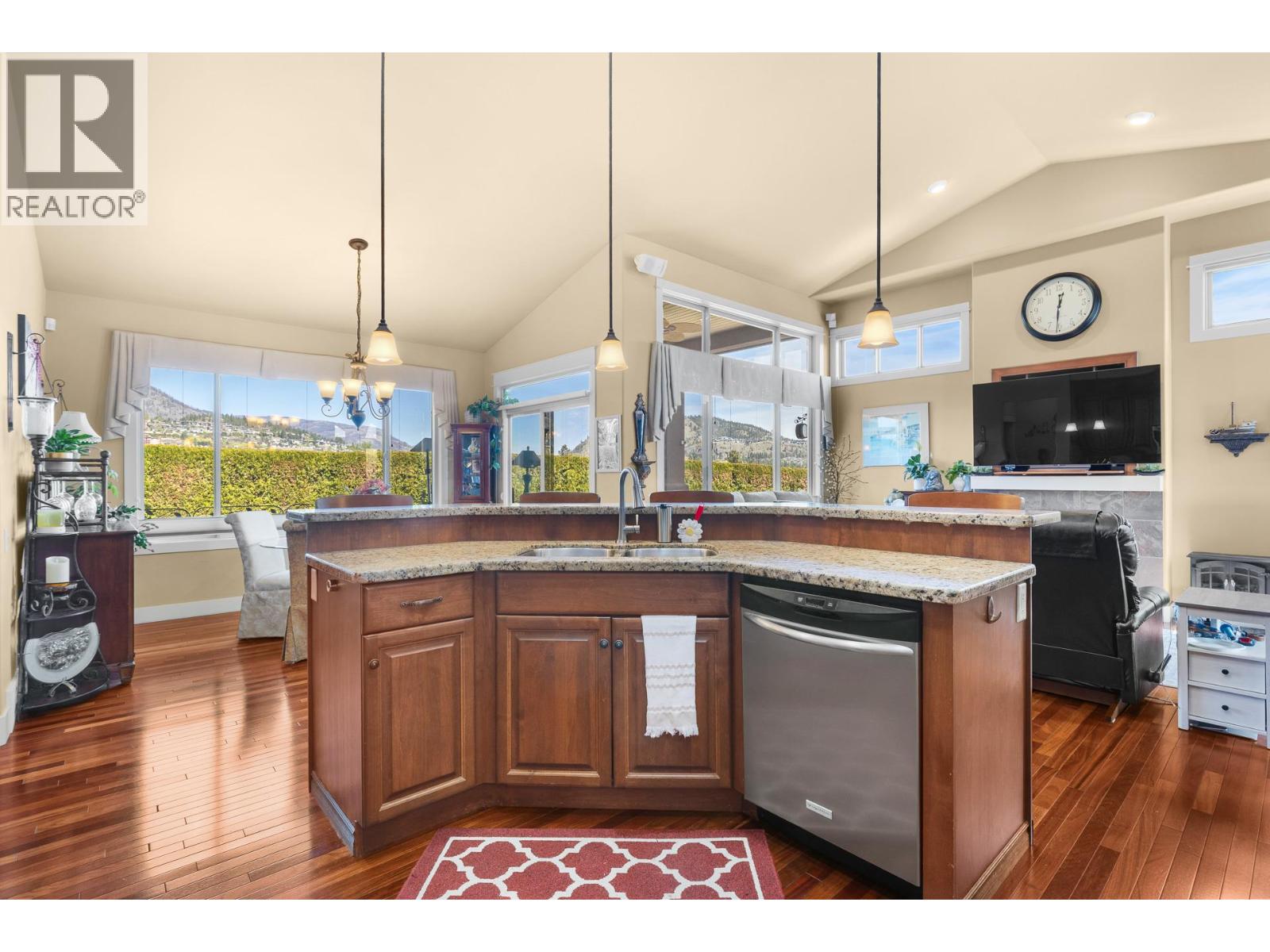  2284 Pine Vista Place, Westbank