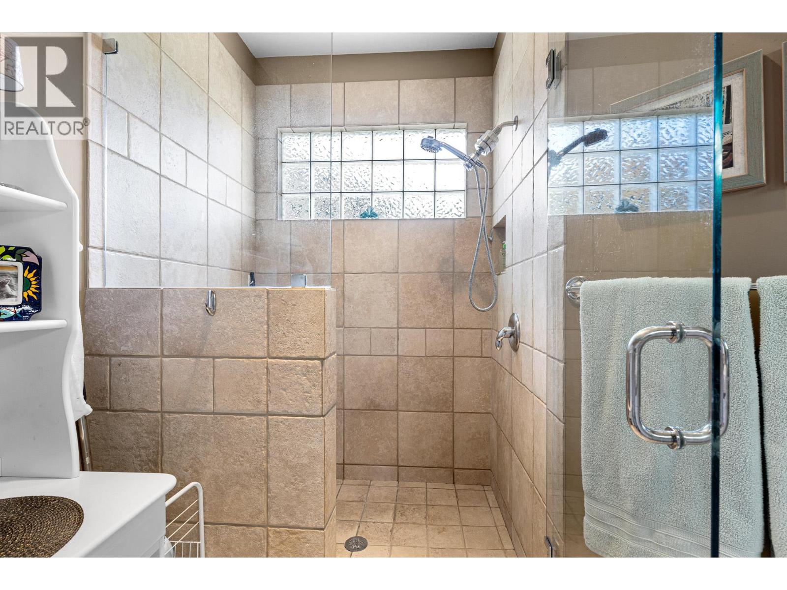  2284 Pine Vista Place, Westbank