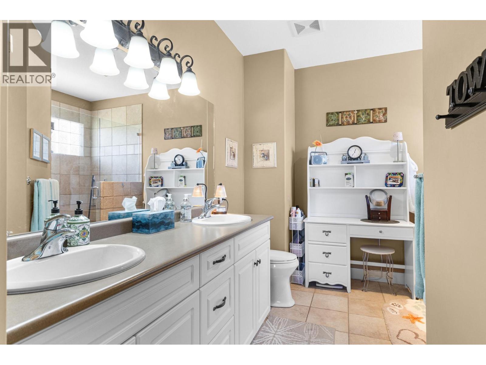  2284 Pine Vista Place, Westbank