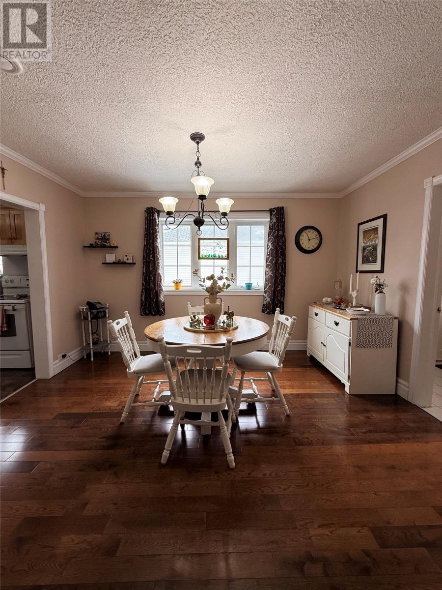 56 Beaumont Avenue — photo 23