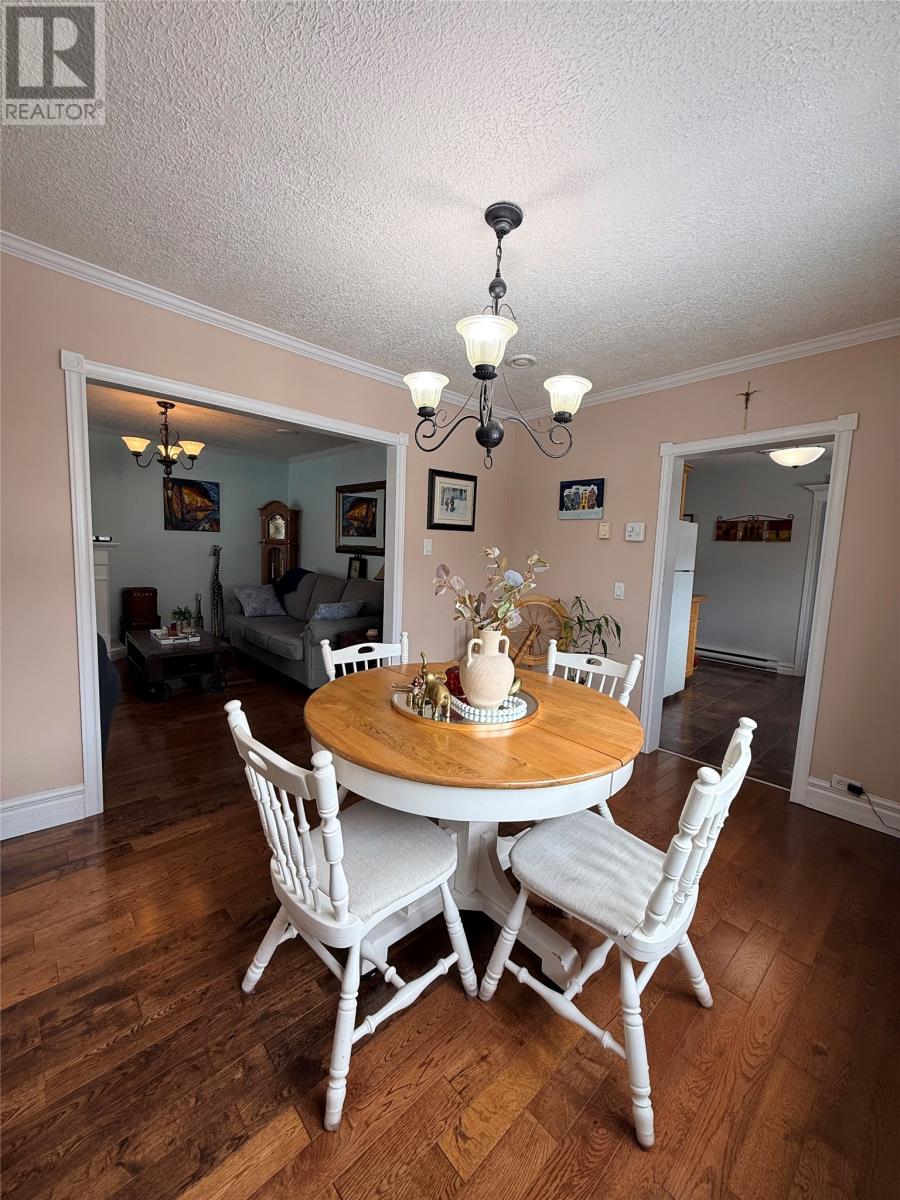 56 Beaumont Avenue — photo 25